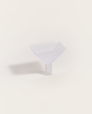 Entonnoir transparent